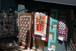 Fabrics Unlimited Outdoor Quilt Show