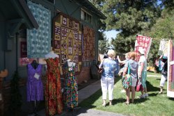 Fabrics Unlimited Outdoor Quilt Show
