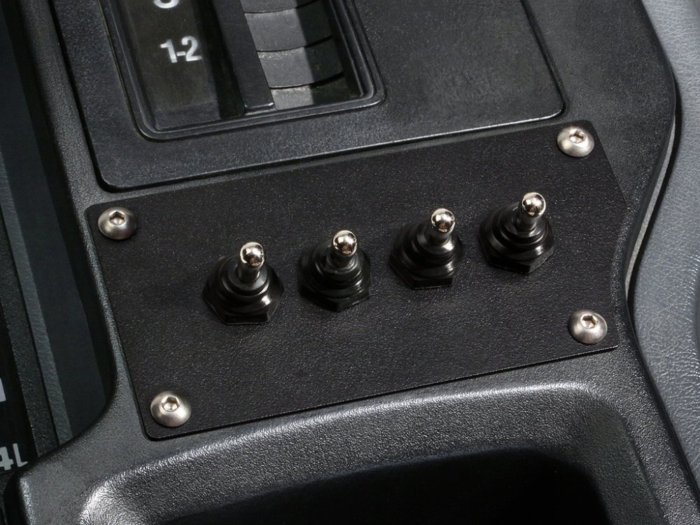 '84 '96 Cherokee Console Mounted Toggle Switch Panel