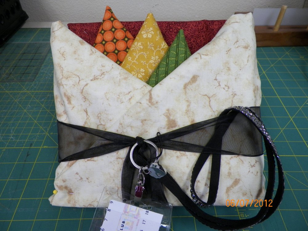 Shop online, bolted fabric, notions, long arm supplies, Innova