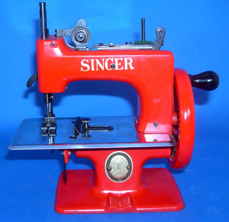 Toy Sewing Machines & Parts